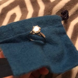 14k White Gold band w 1ct CZ